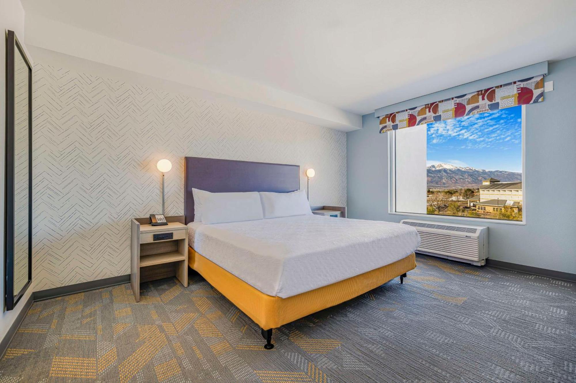 Home2 Suites By Hilton Colorado Springs Airport Exterior photo
